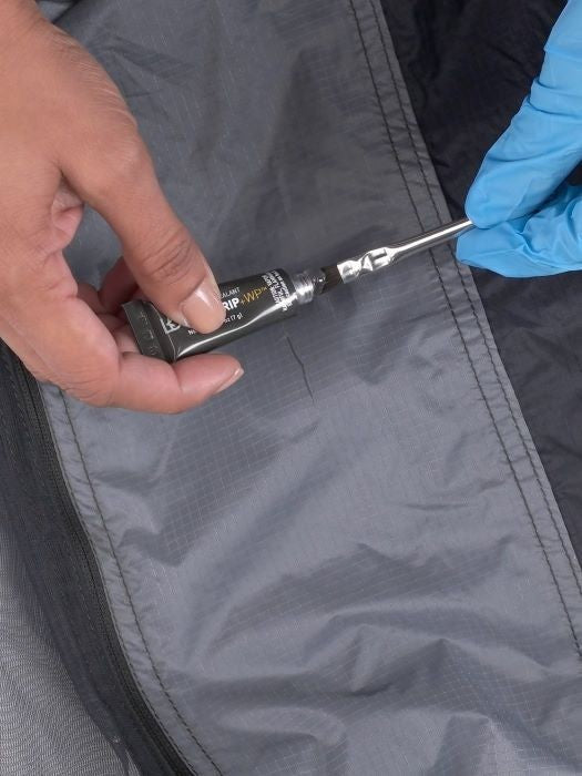GearAid Seam Grip+WP 7g  kempinga ekipējumam remonta komplekts
