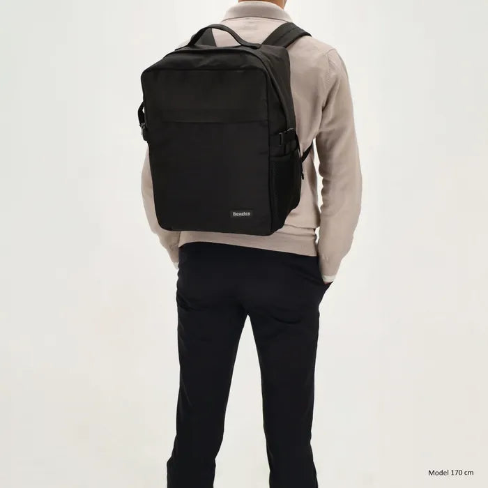 Beagles Kyoto zem sēdekļa novietojamā rokas bagāžas mugursoma, melna