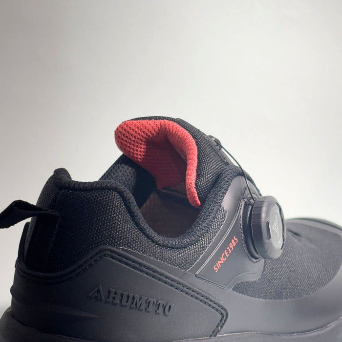 Outdoor Shoes HUMTTO black with Boost midsole