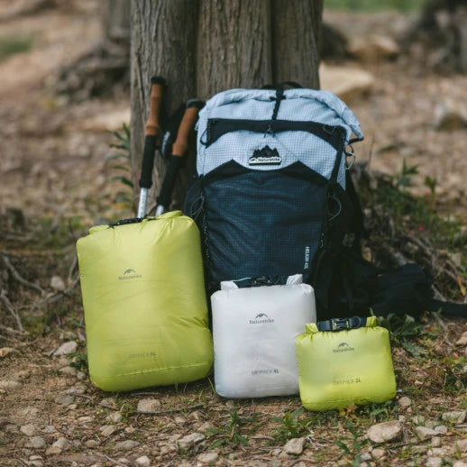 Гермомешок Naturehike 8L Водонепроницаемый roll-top компактный зелёный