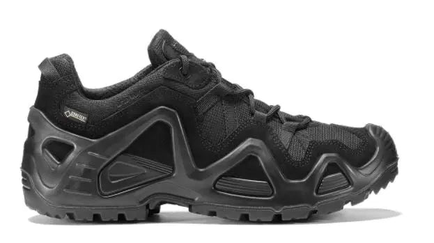 - Lowa ZEPHYR GTX LO TF Black skriešanas apavi
- Armijas speciālo vienību iecienīti
- Piemērots ārpustelpu aktivitātēm
- Izturīgs DuraPU™ starpzole un PU MONOWRAP® konstrukcija
- Daļēji ūdensizturīgs ar GORE-TEX oderi
- LOWA Cross II zole nodrošina labu saķeri uz dažādām virsmām
- Piemērots gan bruģētām, gan nebruģētām vietām
- Svars: 1010 g (par UK izmēru 8)
- Krāsa: Melna
- Pieejams izmēros no UK 6.5 līdz 12, 13
- CE EN ISO 20347:2012 standarta atbilstība
- Lowa