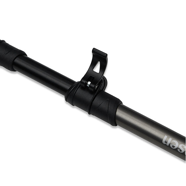 IRON Grip 2.0 pārgājienu nūjas ar ergonomisku korķa rokturi