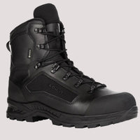 - LOWA BREACHER GTX MID melni augstpiedas misijas zābaki ar augstu enkuru aizsardzību.
- Uzvalks izgatavots no gludas ādas un CORDURA® materiāla ar saules atstarojošu LOWA® RAYFLECT® tehnoloģiju.
- Vibram zole nodrošina slaidumu un pretslīdi uz mitriem, eļļainiem virsmām.
- Divzonu šņorēšanas sistēma pielāgojas kājas anatomijai.
- GORE-TEX membrāna garantē ūdensnecaurlaidību un elpošanu.
- Ietver PORON® tehnoloģijas potīšu aizsardzību. 
Lowa