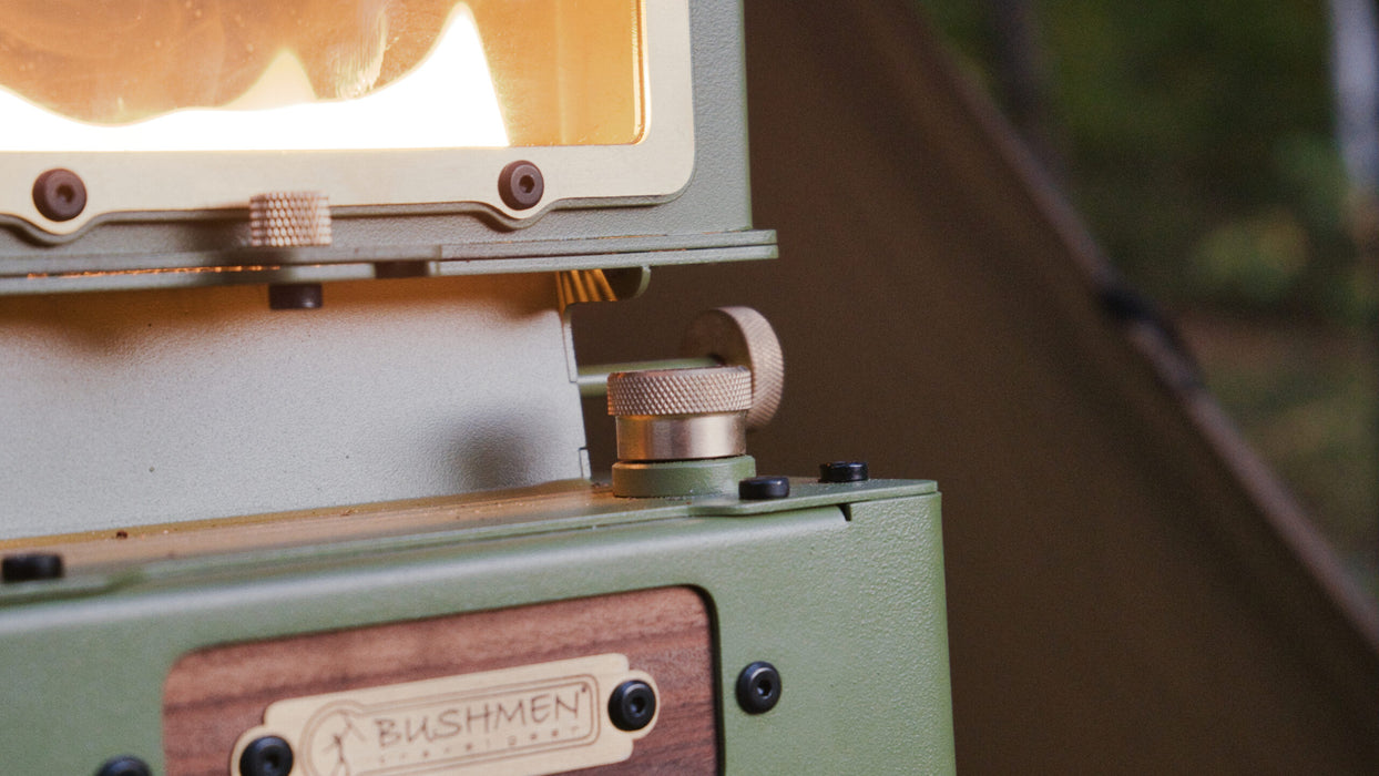 Eļļas lampa OUTPOST olīvu krāsas 