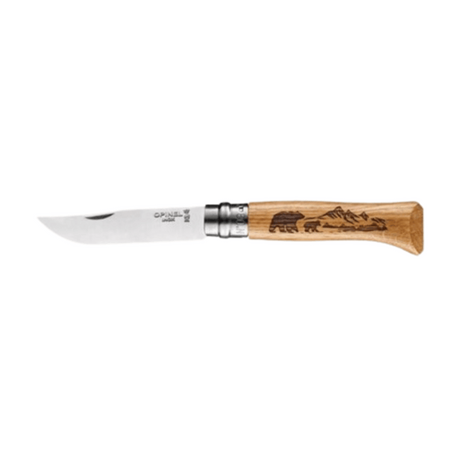 - Opinel Animalia Oak Bear knife ar ergonomisku ozolkoka rokturi
- Locīšanas naža asmens izgatavots no modificēta Sandvik 12C27 tērauda
- 85 mm garā asmens piedāvā ļoti labas griešanas īpašības
- Nazis aprīkots ar Virobloc bloķēšanas sistēmu, saglabājot asmeni atvērtā vai aizvērtā stāvoklī
- Naža rokturī iegravēts lācis un kalnu motīvs
- Kopējais garums: 195 mm; Salocīts garums: 110 mm; Svars: 44g
- Ražotājs: Opinel, 