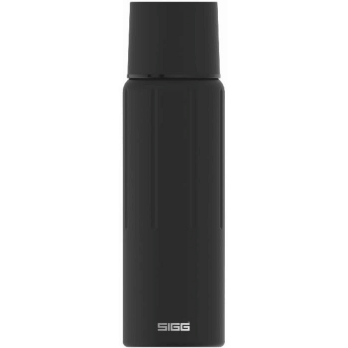 SIGG termoss Gemstone IBT Obsidian 1,1 L
Pateicoties vakuuma izolācijai, tas stundām ilgi uztur jūsu dzērienu karstu (līdz 18h )vai aukstu (līdz 25h). Vāciņu var izmantot arī kā krūzīti, kas padara dzeršanu vēl vienkāršāku.