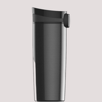 Thermal Mug Sigg Miracle Touch Black 0.47 L ir dubultsienu nerūsējošā tērauda termokrūze ar noplūdes drošu pogu un ilgu siltuma noturību.