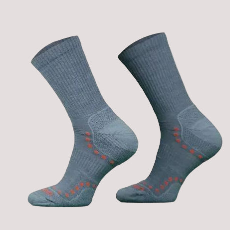 Comodo vieglās alpakas pārgājienu zeķes gaiši pelēkas