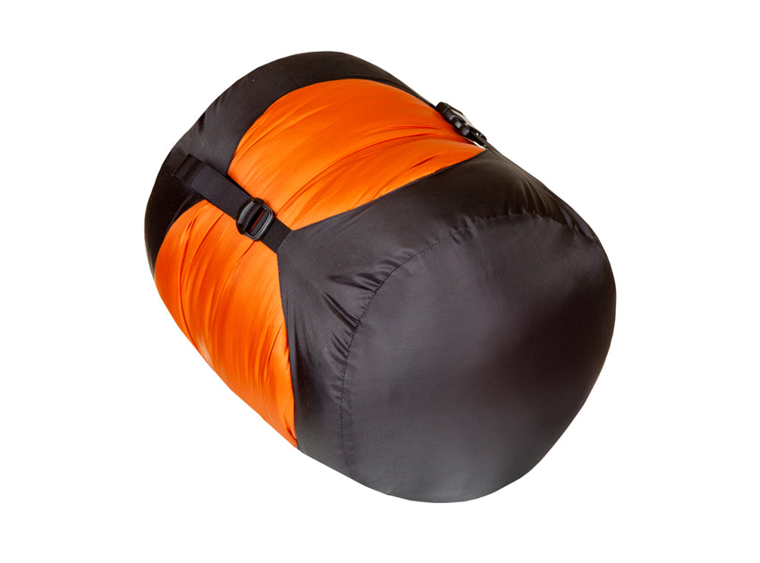 trondeland mid right guļammaiss -10°C, 2000g, kompresijas maisā, piemērots ziemas pārgājieniem un kempingam Latvijā