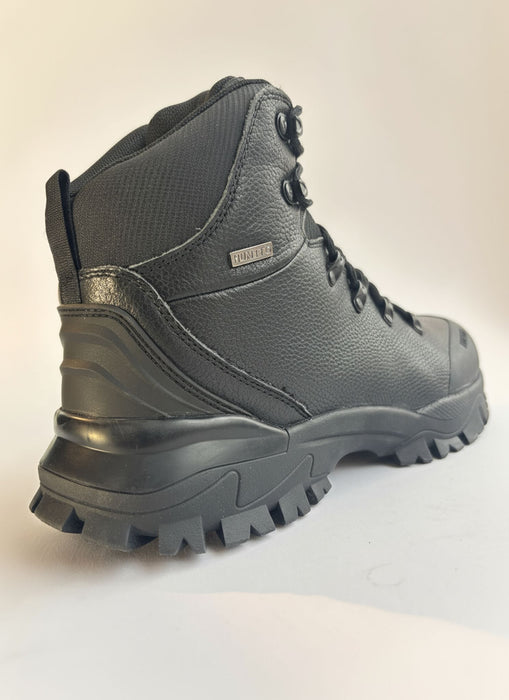 Humtto ziemas zābaki melni, ādas materiāls, siltināti ar mākslīgo kažokādu, pārgājieniem un aukstam laikam Latvijā.