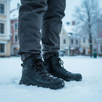 Humtto ziemas zābaki, melna āda, ūdensizturīgi, ar kažokādu, piemēroti pārgājieniem ziemā Latvijā.