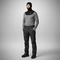 universāla balaklava no elpojoša poliestera, melna, aizsardzībai pret aukstumu un mitrumu aktīvām aktivitātēm ārā