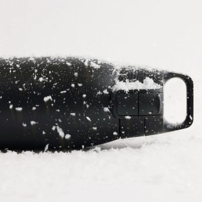 Sigg therm one termosflakons melns, 1 litrs, paredzēts aukstiem un ziemīgiem laikapstākļiem Latvijas apstākļos.