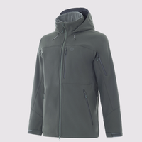 FHM taktiskā softshell jaka ar kapuci, ūdensnecaurlaidīga, elpojoša, khaki zaļa, āra aktivitātēm Latvijā.