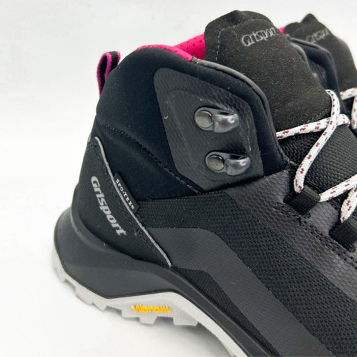 Grisport pārgājienu zābaki, ūdensnecaurlaidīgi, melni, Vibram zole, piemēroti Latvijas laikapstākļiem un lietainam laikam.