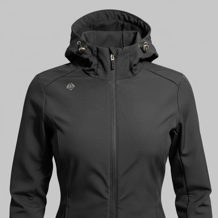 humtto sieviešu softshell jaka melna, ūdensnoturīga ar dwr pārklājumu, piemērota lietainam laikam un pārgājieniem Latvijā