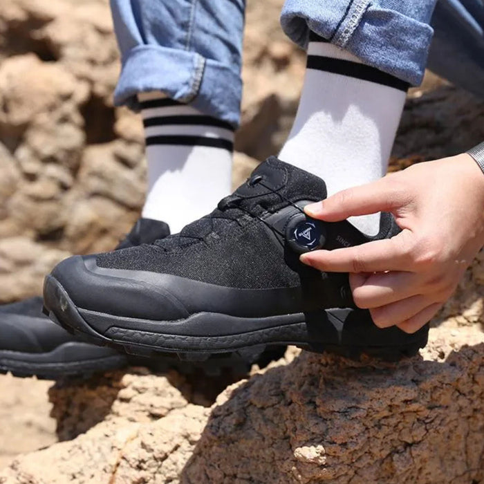 Outdoor Shoes HUMTTO black with Boost midsole