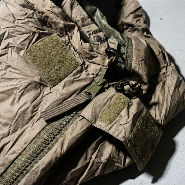 Военный спальный мешок Carinthia Tropen 200 с противомоскитной сеткой +5C / 1300 г