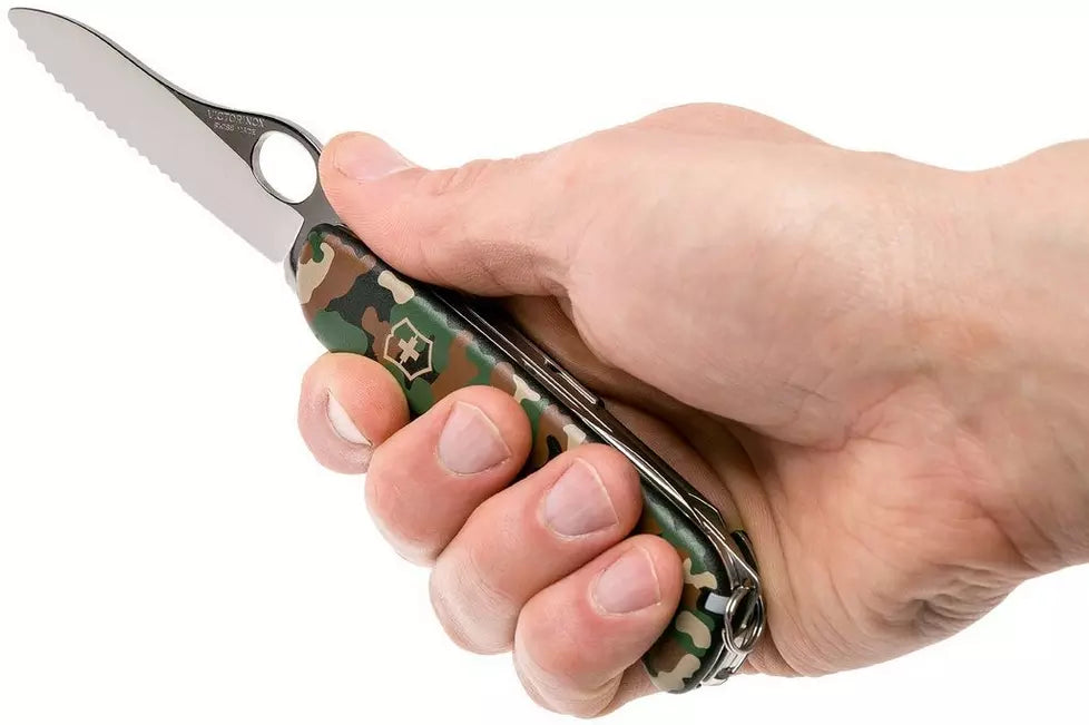Multifunkcionālais nazis Victorinox Trailmaster Grip nerūsējošais tērauds ar Liner Lock Camo