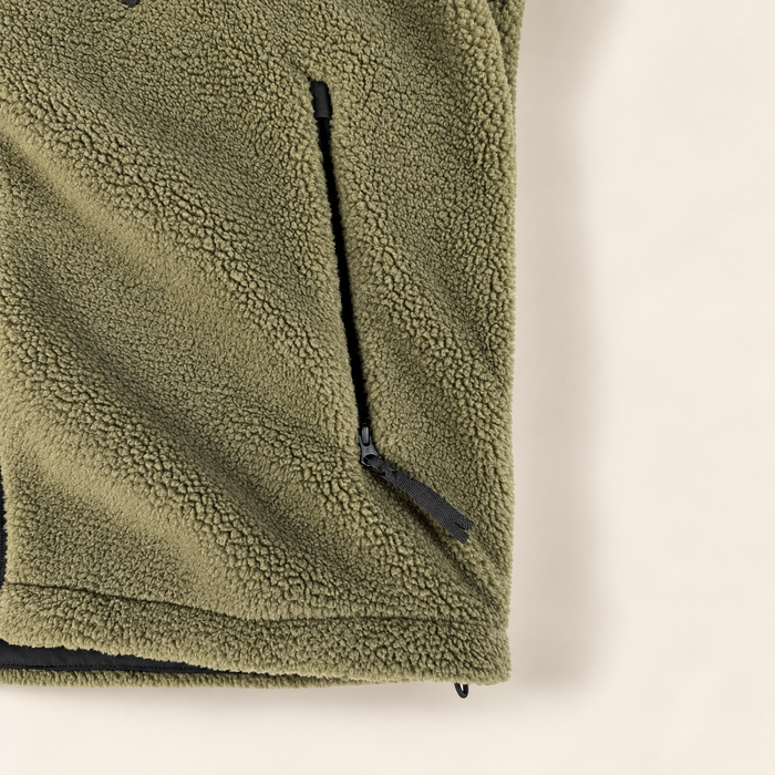 HUMTTO 38W120A-1 Olive Green — chest pocket and logo