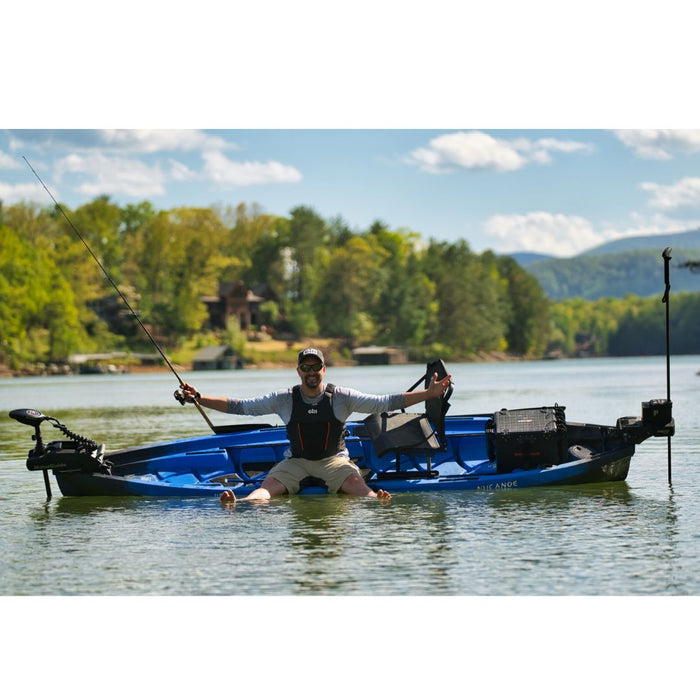 NuCanoe makšķerēšanas kajaks ar stabilu konstrukciju, atvērta klāja dizains, piemērots makšķerēšanai un medībām.