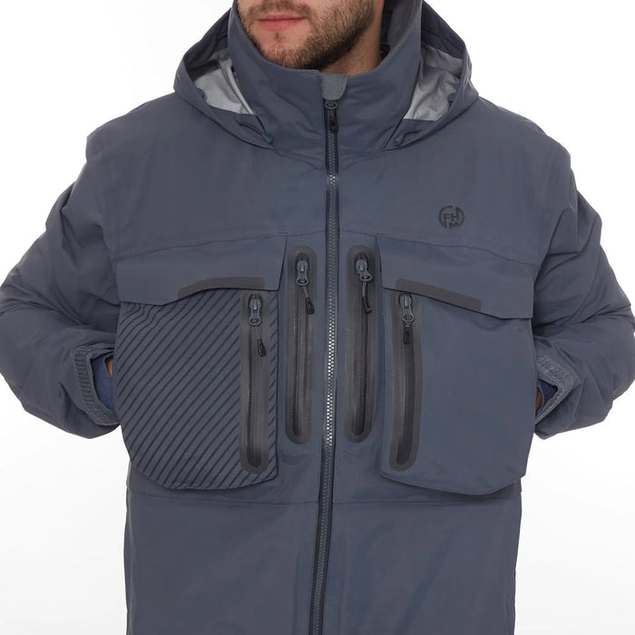 <ul>
  <li>Pelēks vīrietis, kas valkā FHM Brook Fly Fishing Jacket</li>
  <li>ūdensnecaurlaidīga jaciņa ar vairākām kabatām</li>
  <li>Kapuce un regulējami aproči</li>
  <li>Tehniskā dizaina mēteli ar ventilācijas rāvējslēdzējiem uz piedurknēm</li>
  <li>Fleece oderes ar apkakles iekšpusē</li>
  <li>FHM</li>
</ul>