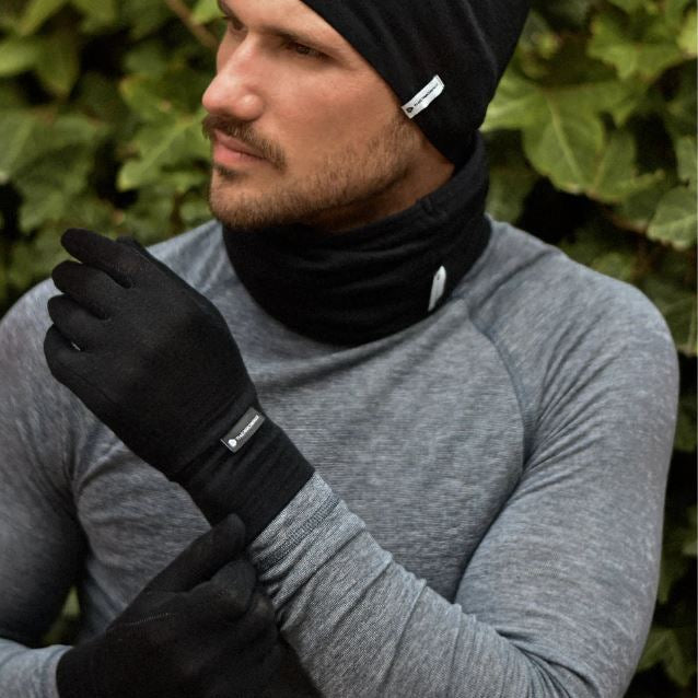 Unisex merino cimdi, melni, termiski piemēroti ziemas pārgājieniem Latvijas apstākļos.