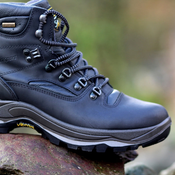 Grisport pārgājienu zābaks, ādas materiāls, vibram zole, melns, piemērots pārgājieniem un trekingam Latvijā.