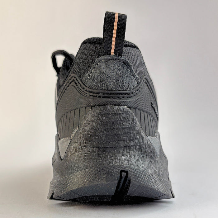 humtto pārgājienu apavi, melni, ar pastiprinātu purngala aizsardzību, sievietēm, tumša krāsa, tuvplāns no aizmugures