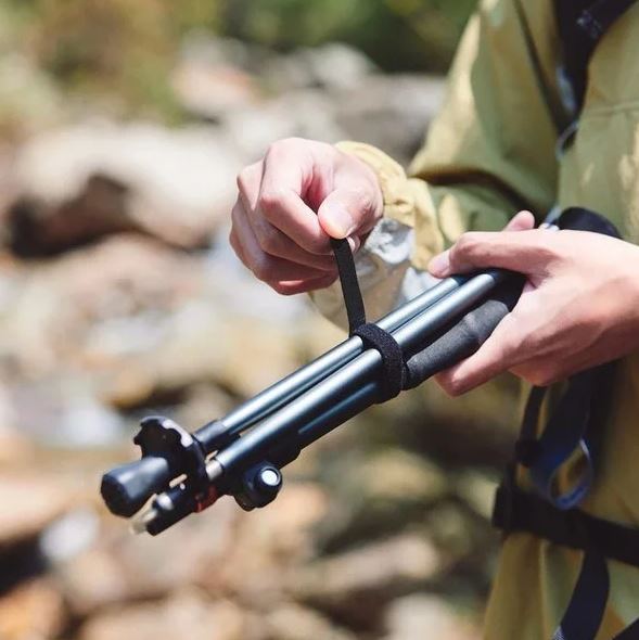 Trekinga nūja Naturehike Gale UL ar oglekļa šķiedras un alumīnija piecu sekciju salokāmu konstrukciju 115-135 cm